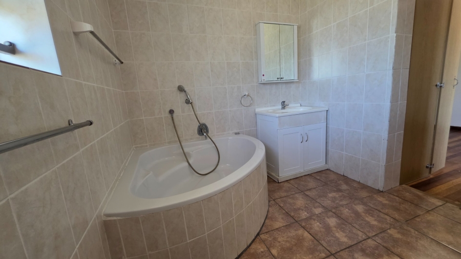 3 Bedroom Property for Sale in Hartenbos Central Western Cape